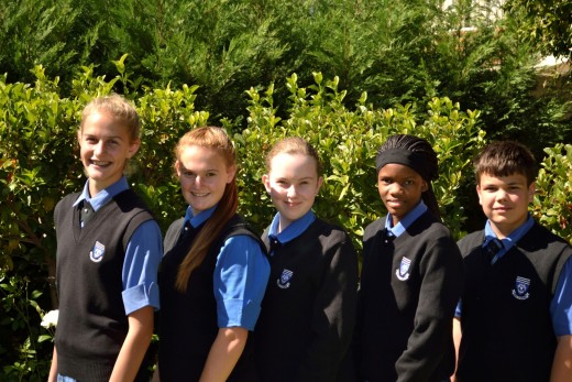 Die top 5 akademiese presteerders in graad 8 by Ferdies is Theunet Oberholzer, Angeleah Moss, Dasha Levanets, Phelo Nobexeqaen en Pieter Terre’Blanche .