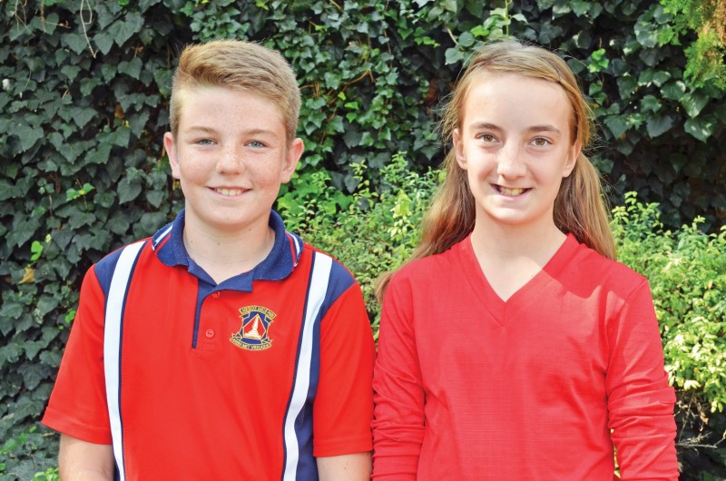 Niel Jansen van Vuuren en Carla Uys van Laerskool Bailliepark is gekies vir die o.12 Noordwes hokkiespan.