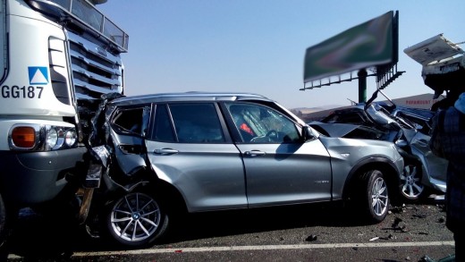 R59, Ongeluk, Kettingbotsing, Jannie du Plessis, ER24, Netcare 911