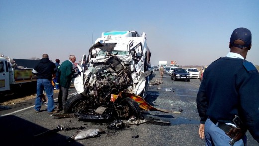 R59, Ongeluk, Kettingbotsing, Jannie du Plessis, ER24, Netcare 911