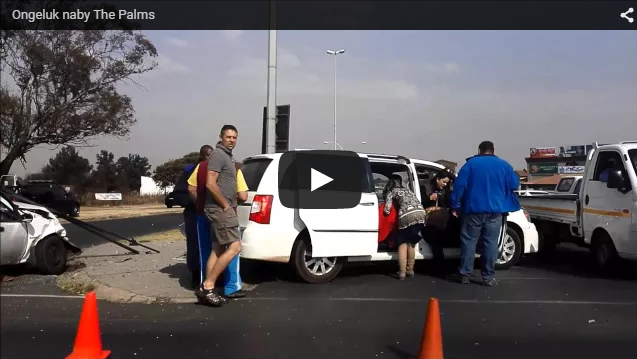 Ongeluk naby The Palms. Op Barrage weg en Louis Trichardt, Vanderbijlpark. 14 Julie 2015
