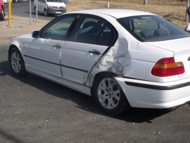 Die ongeluk het vanoggend gebeur by die pick n pay verkeerslug op die bagras pad. Foto's: Chris Smuts