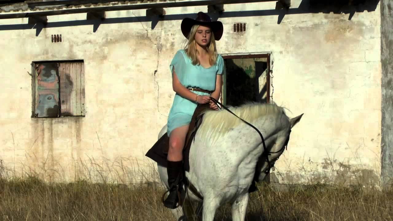 TALENT 4 - Madeleine Foord, Gr8, Hoërskool Transvalia, White Horse