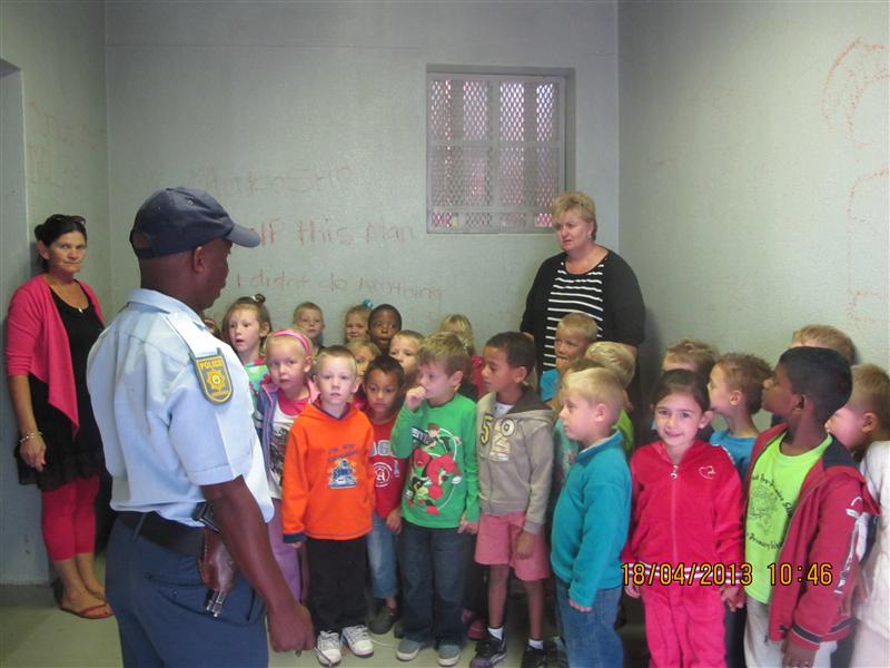 Children from Daeraad Pre-Primary recently visited the Primrose Police Station to learn about the police.